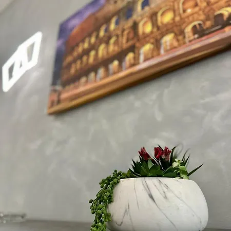 Апартаменты The King's House -